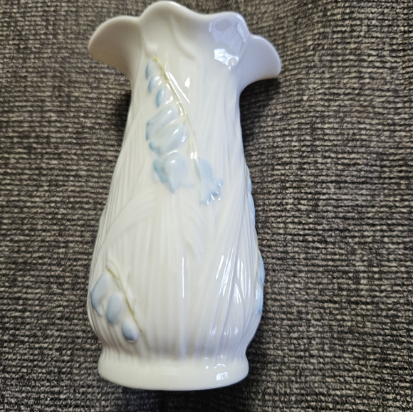 Belleek Accents Belleek Harebell Bluebells Irish Vase Poshmark